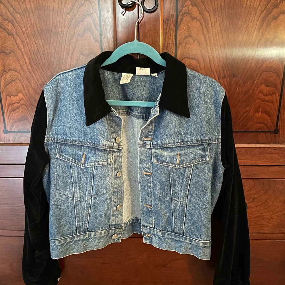 Jean jacket with black velvet sleeves, size Medium